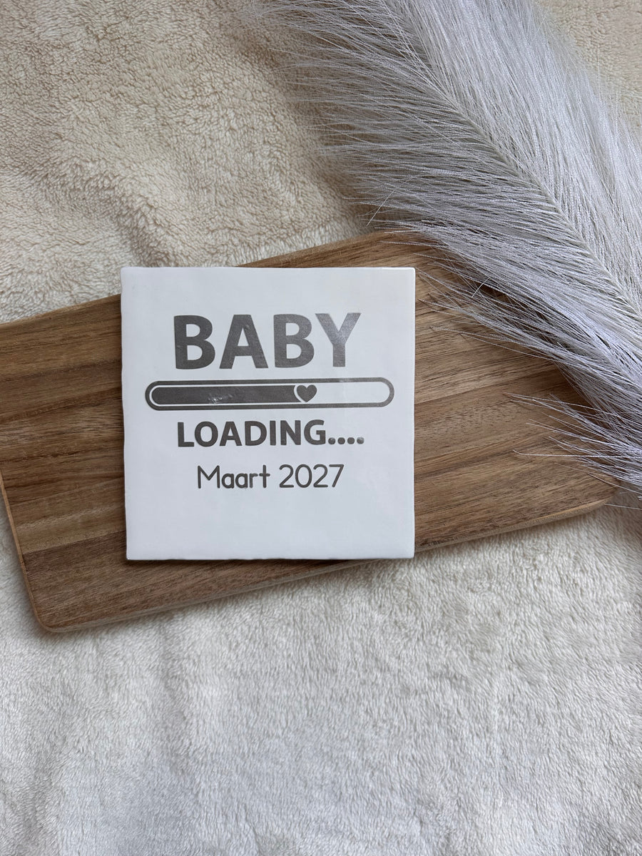 TEGEL | Zwangerschapsaankondiging Baby loading